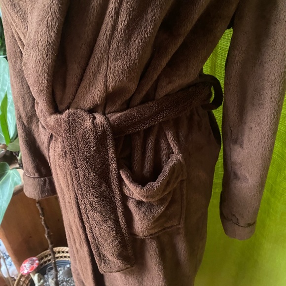 Minx Plush Robe - Picture 3 of 10